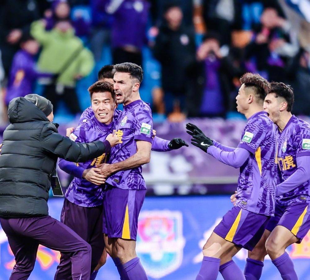 球队遭遇主场输球危机,迎来困难时期 球队遭遇主场输球危机,迎来困难时期