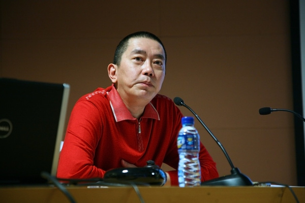 星空体育新闻-挑战历史传统，巨人尽展一己之力的简单介绍