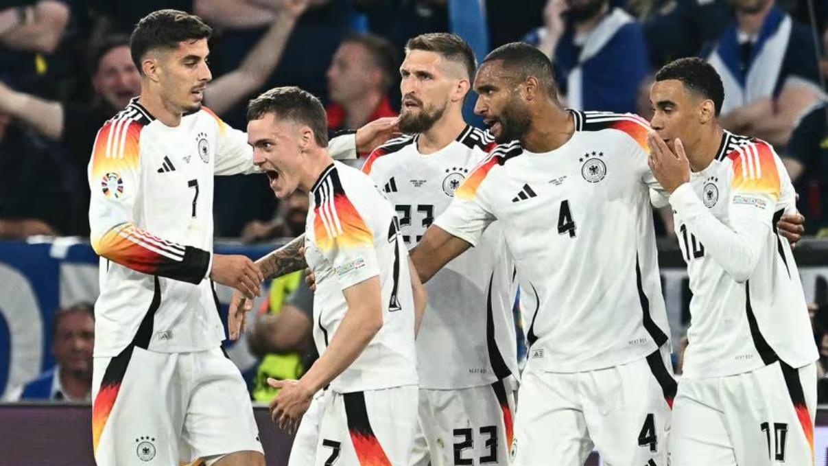 星空体育网站入口-德国队在比赛中击败了乌克兰队，取得开门红