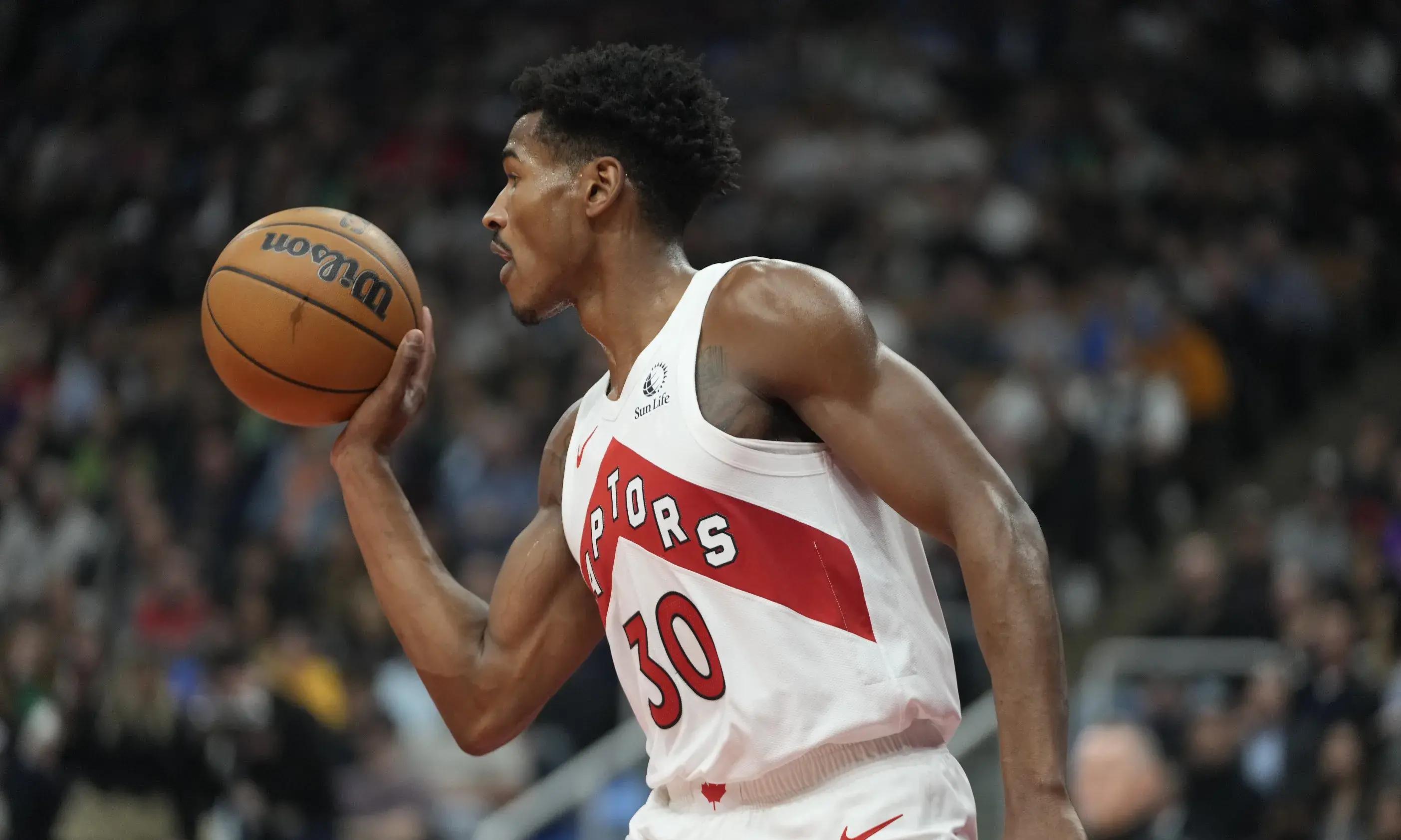 星空体育亚洲官网-包含猛龙后卫受伤仍坚持比赛，队友纷纷表扬的词条